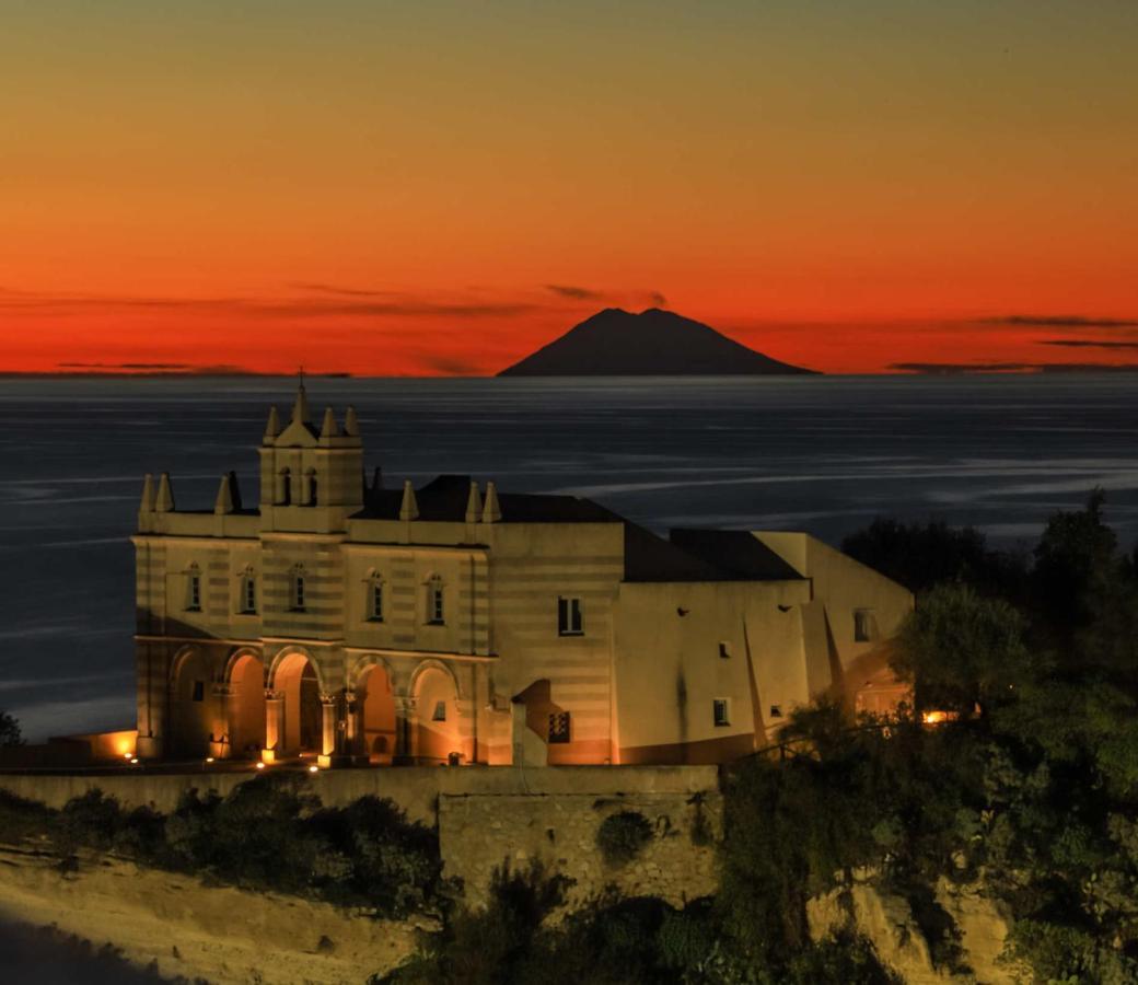 Affaccio Su Stromboli Apartment Tropea Luaran gambar
